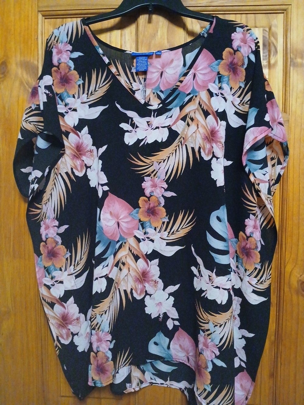 Apt. 9 Black Floral V-Neck Tunic with Pink & Peach Blooms